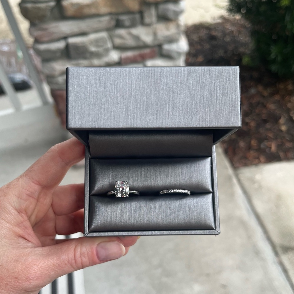 Everly Rings 2.8 carat simulated diamond engagement ring